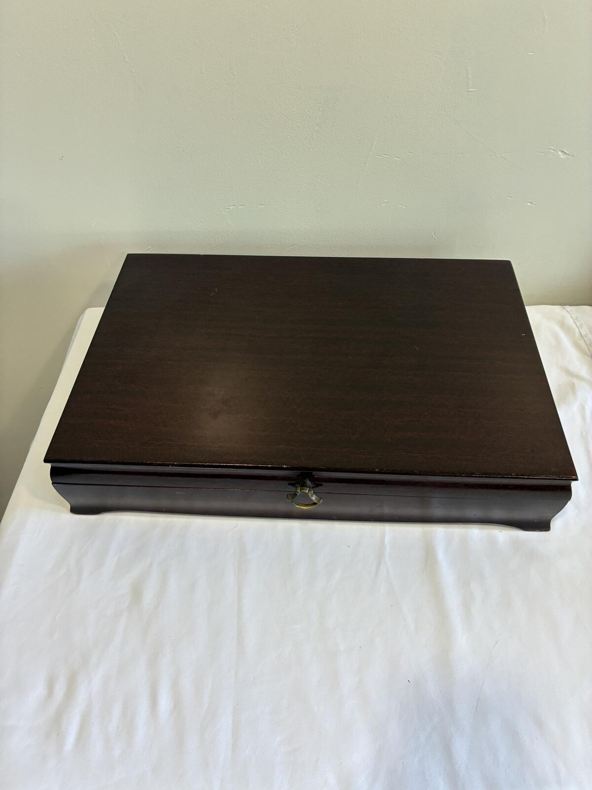 1847 Rogers Bros Flair Silverplate Flatware 38 Piece Set Mid Century Silverware with Wood Chest
