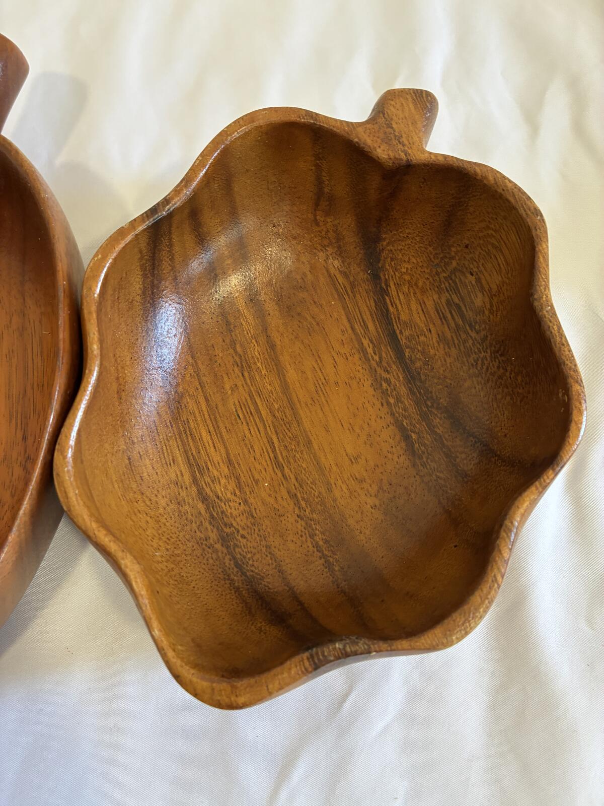 Vintage Monkey Pod Wood Serving Bowl Set Leaf Shaped Bowls MCM Hawaiian Decor