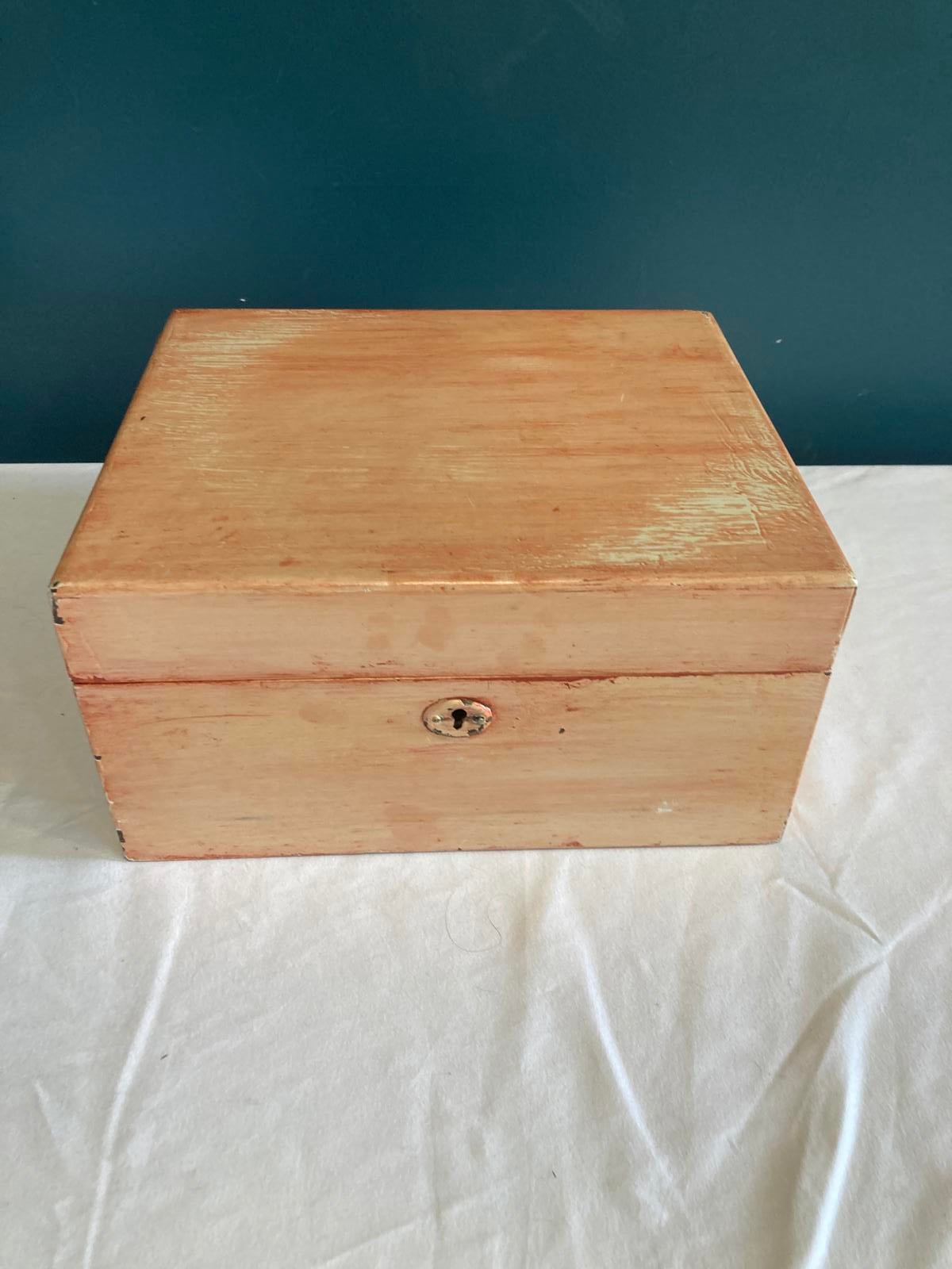 Vintage Velvet Lined Wooden Keepsake Box with Keyhole