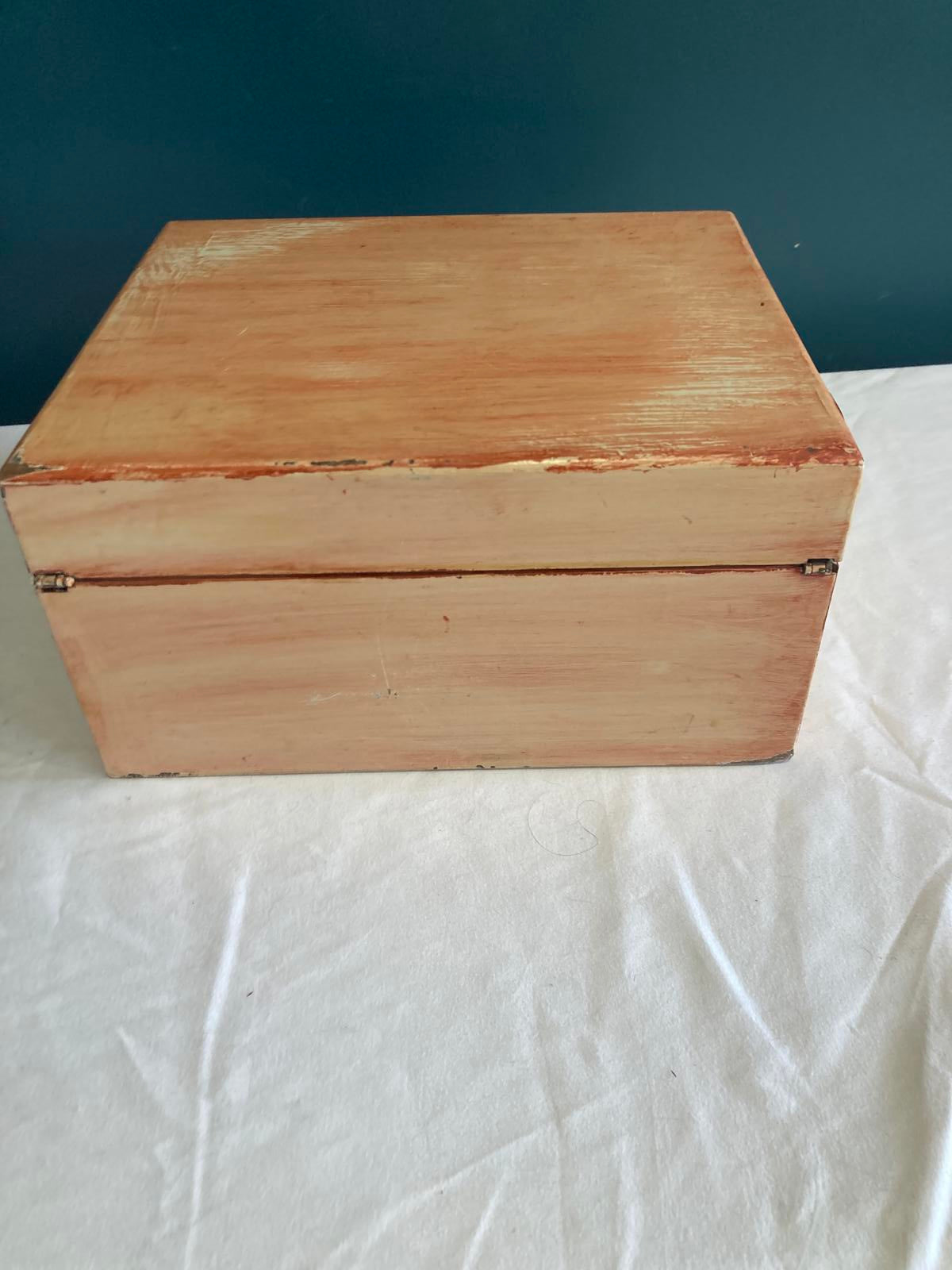 Vintage Velvet Lined Wooden Keepsake Box with Keyhole