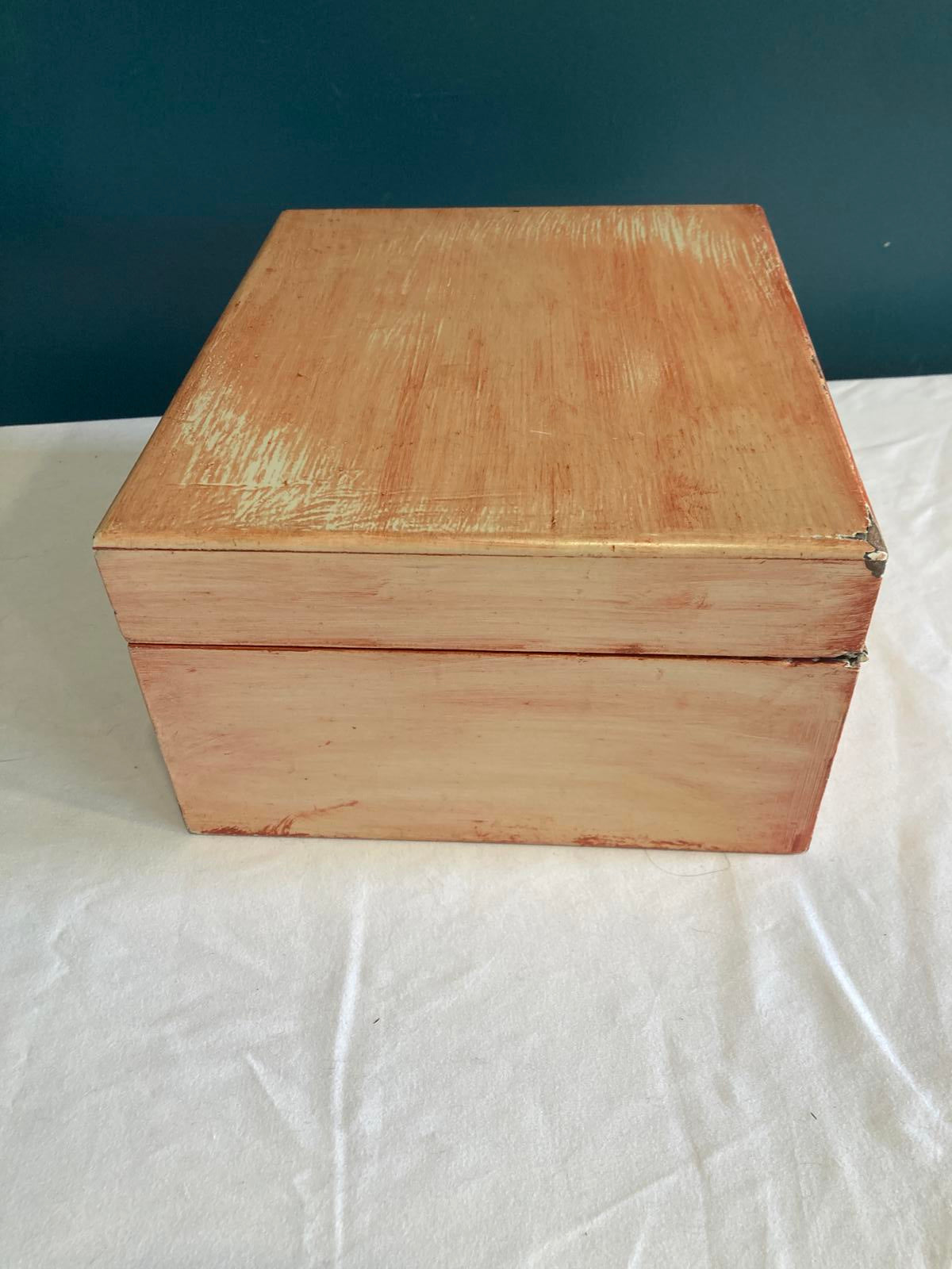 Vintage Velvet Lined Wooden Keepsake Box with Keyhole