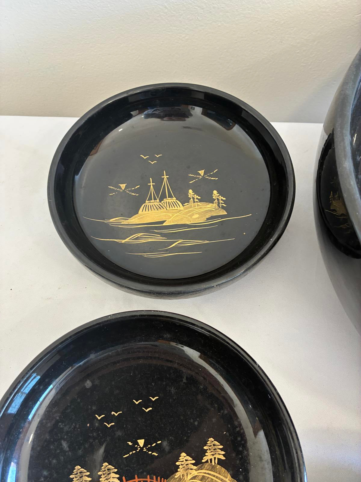 Vintage Japanese Lacquer Bowl Set with Gold Pagoda Design