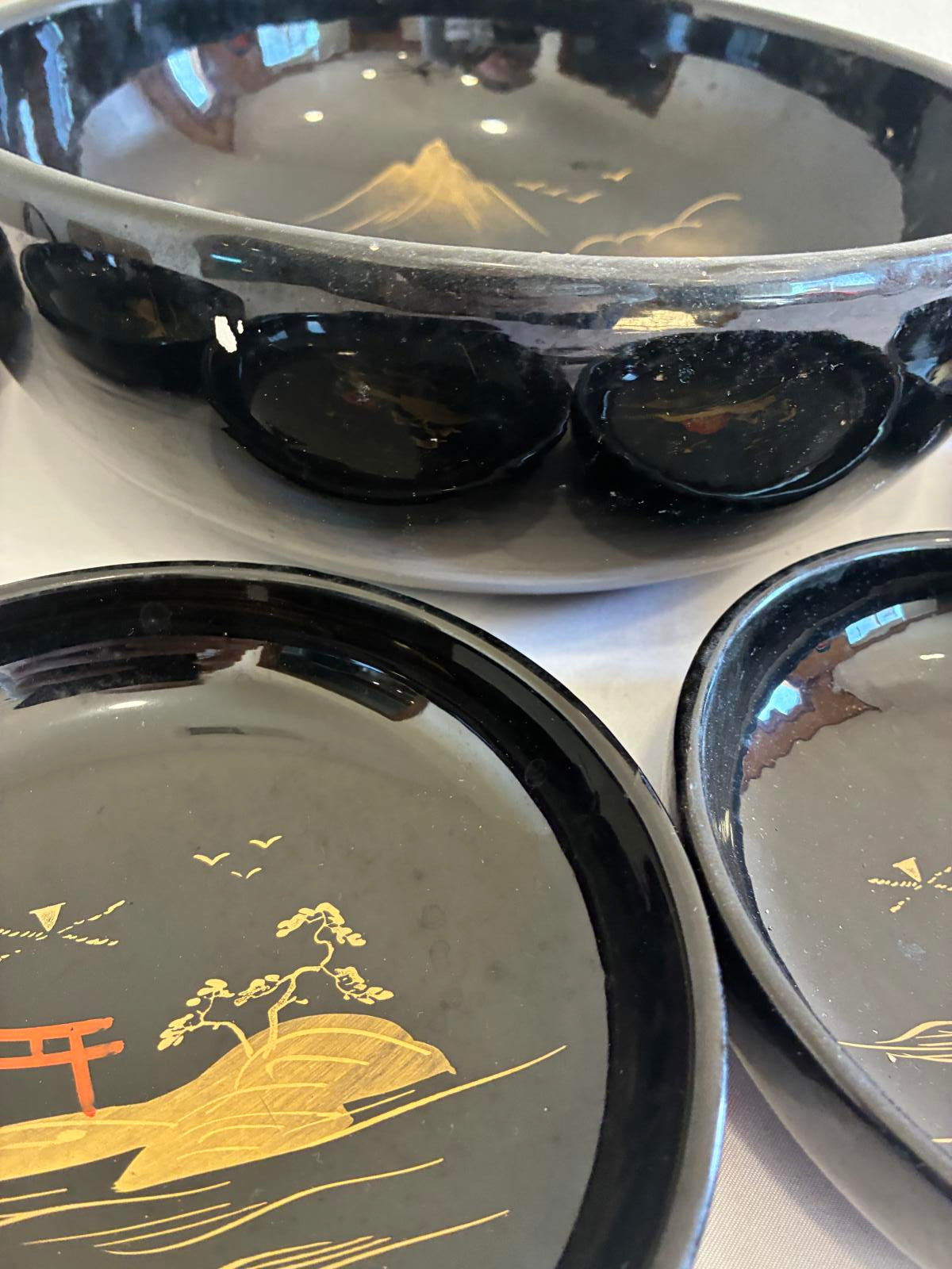 Vintage Japanese Lacquer Bowl Set with Gold Pagoda Design