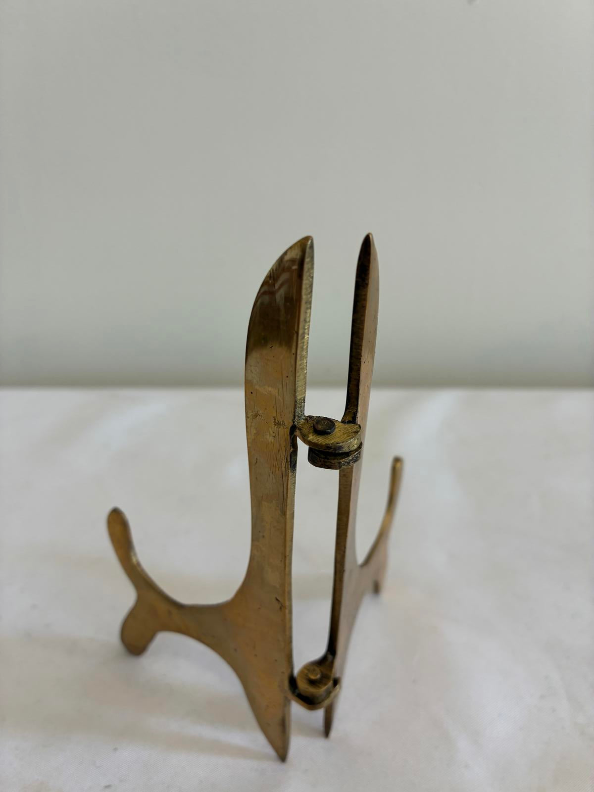 Vintage Brass Folding Display Easel 5” Tall Adjustable Stand Hollywood Regency