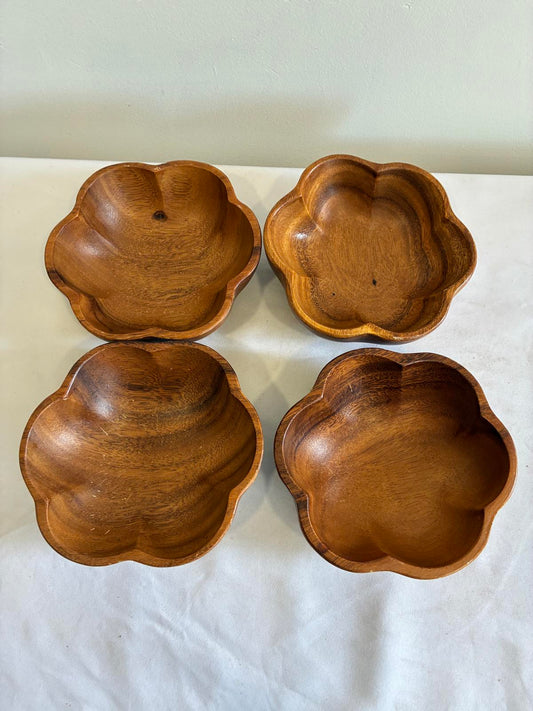 Vintage Wooden Bowls Set of 4 Flower Shaped Wood Serving Bowls Farmhouse Decor