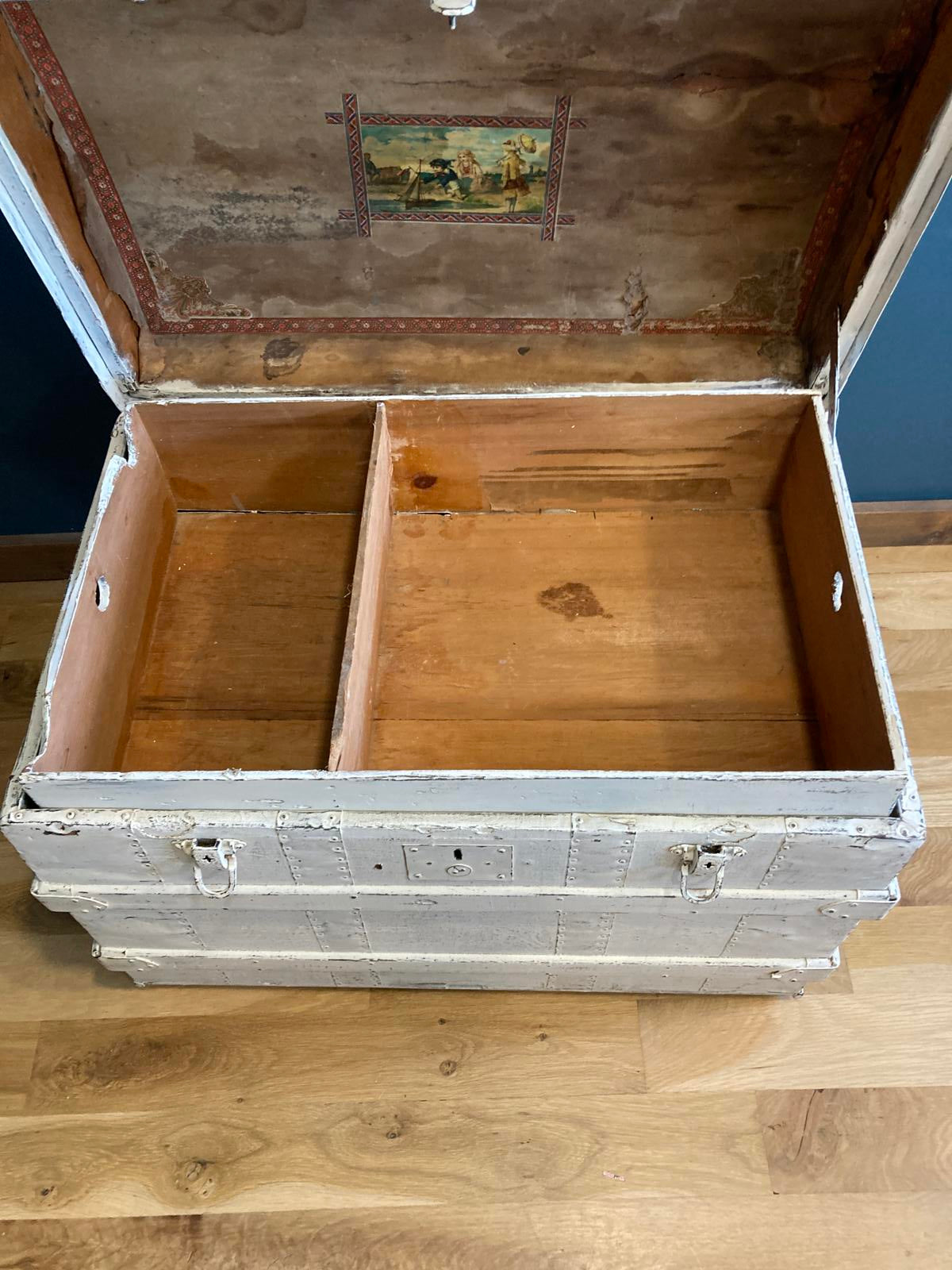 Antique White Distressed Wooden Steamer Trunk