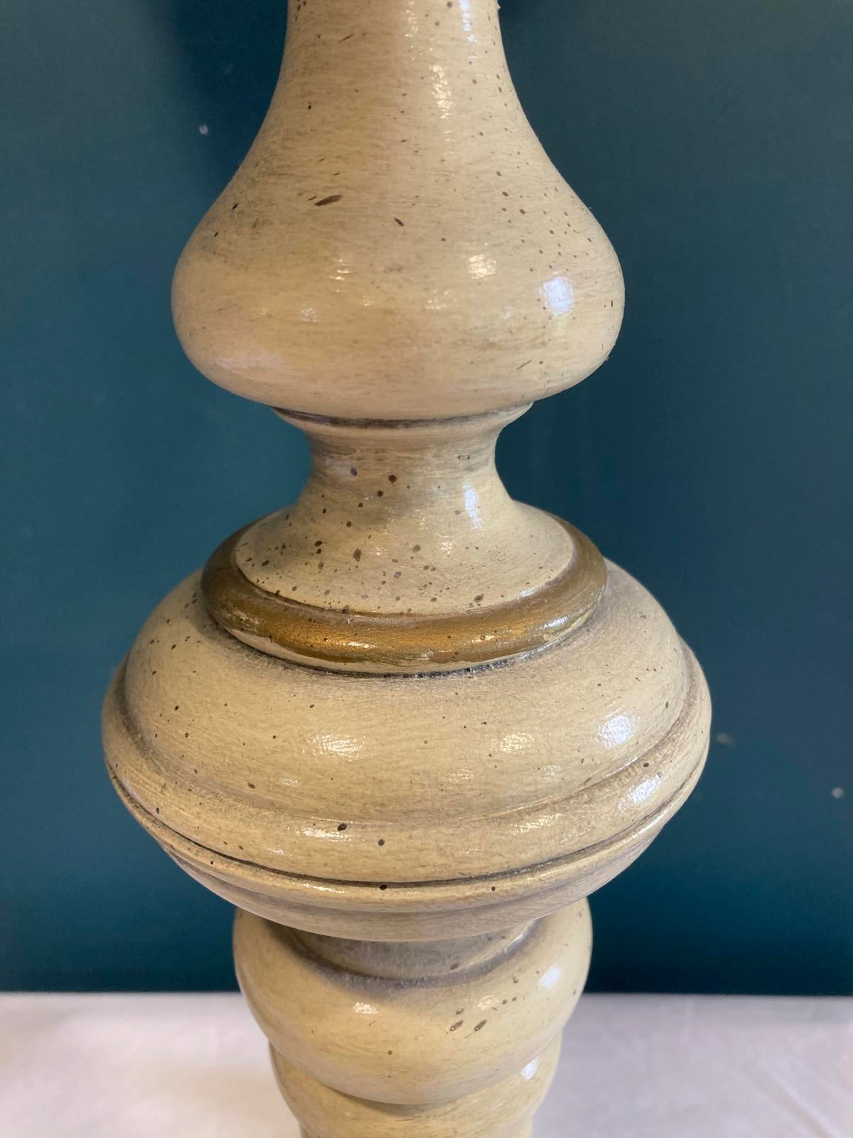French Provencal Pedestal Side Table with Scalloped Top – Cream and Gold Distressed Finish