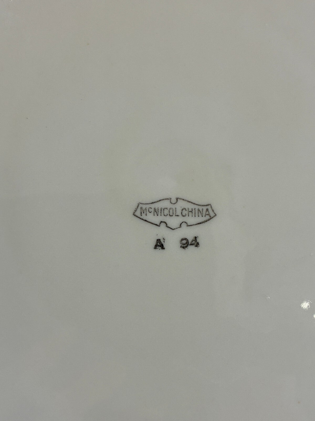 Vintage McNicol China Green Rim Plates Set of 3, Restaurant Ware Dinner Plates,