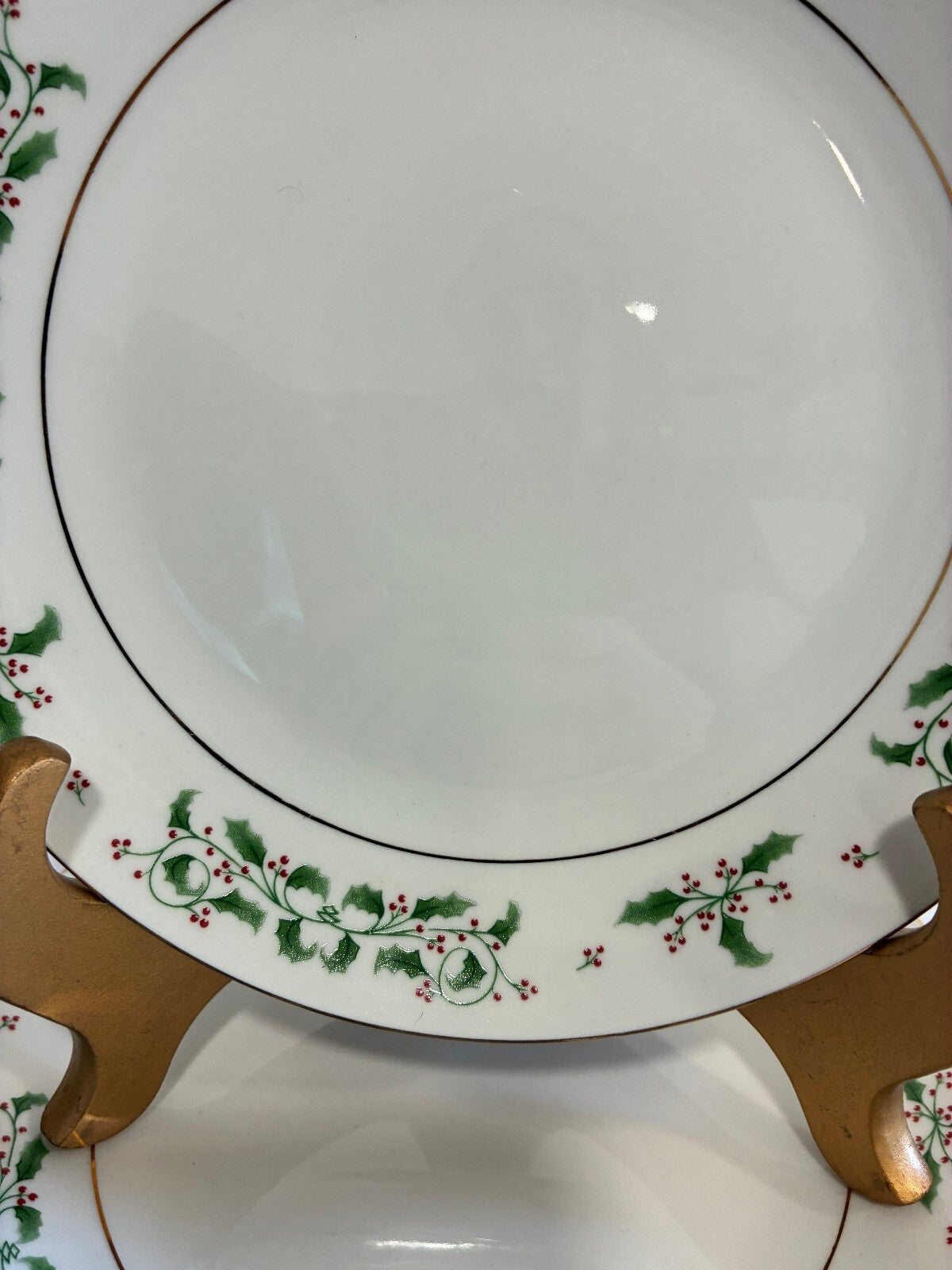Set of 24 Gibson Everyday Holly Berry Christmas Dessert Plates With Gold Trim
