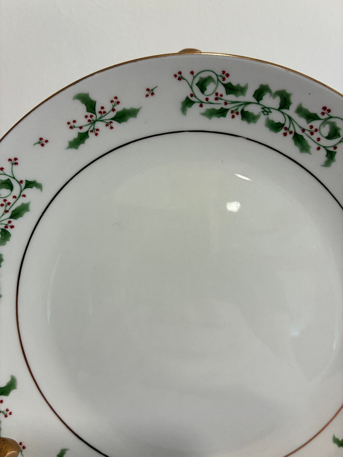 Set of 24 Gibson Everyday Holly Berry Christmas Dessert Plates With Gold Trim