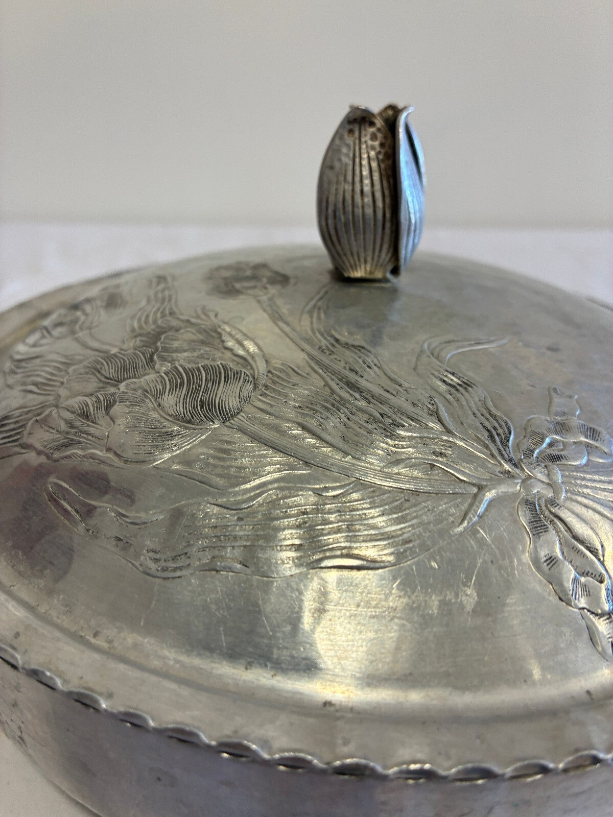 Vintage Hammered Aluminum Lidded Serving Dish | Tulip Flower Finial Casserole