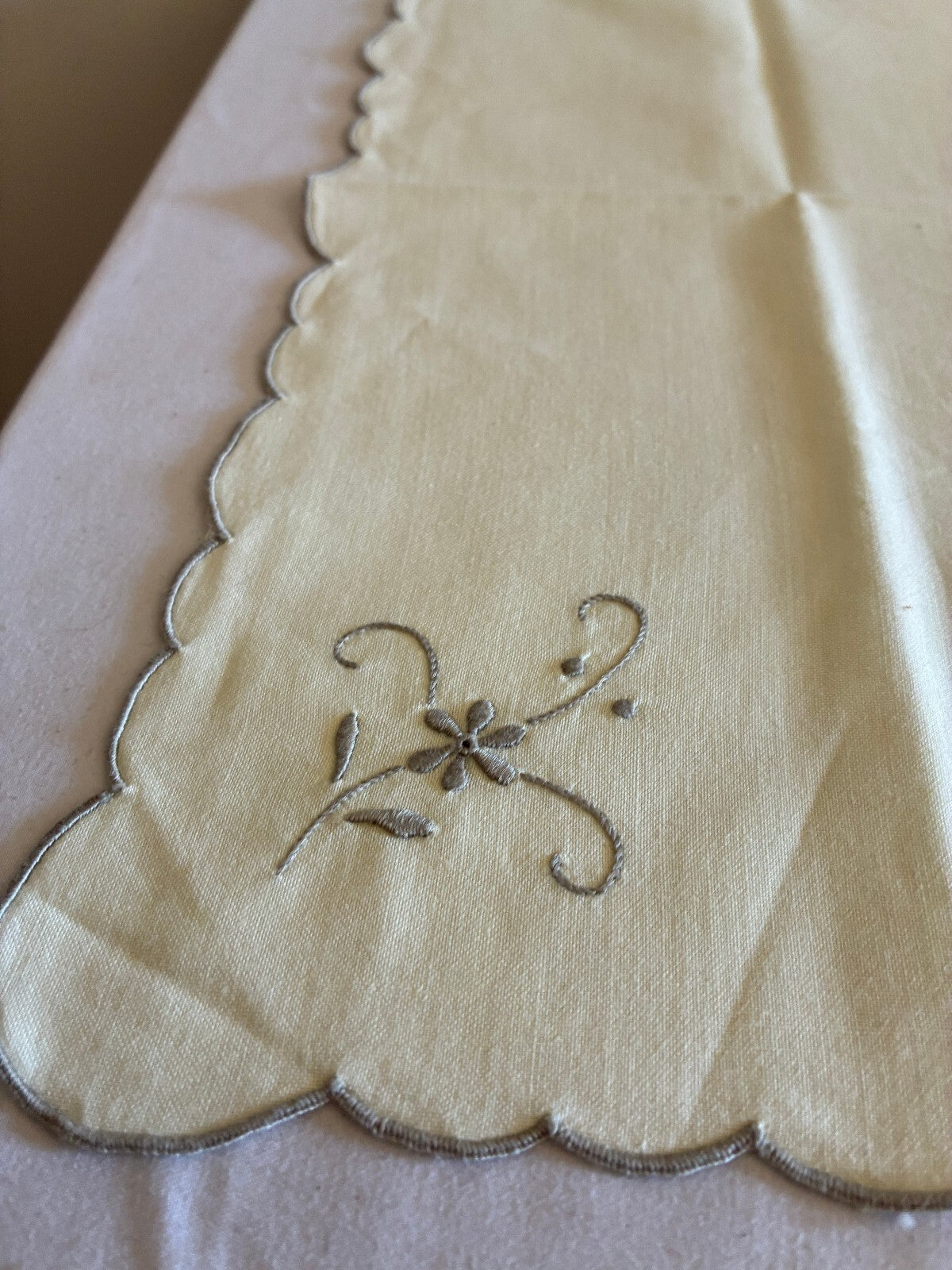 Vintage Ivory Cotton Napkins Set of 8 | Gray Embroidered Floral Scalloped Edge