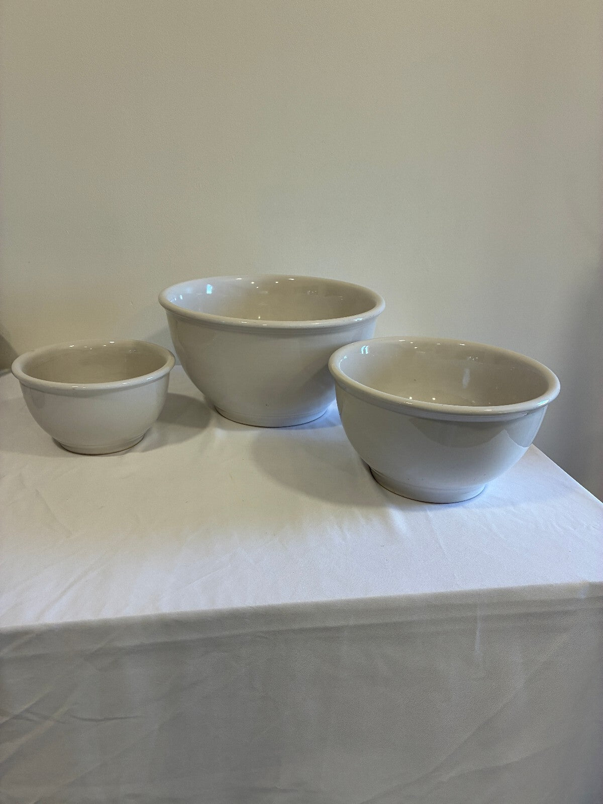 Vintage White Stoneware Nesting Mixing Bowls Set of 3 Farmhouse Kitchen