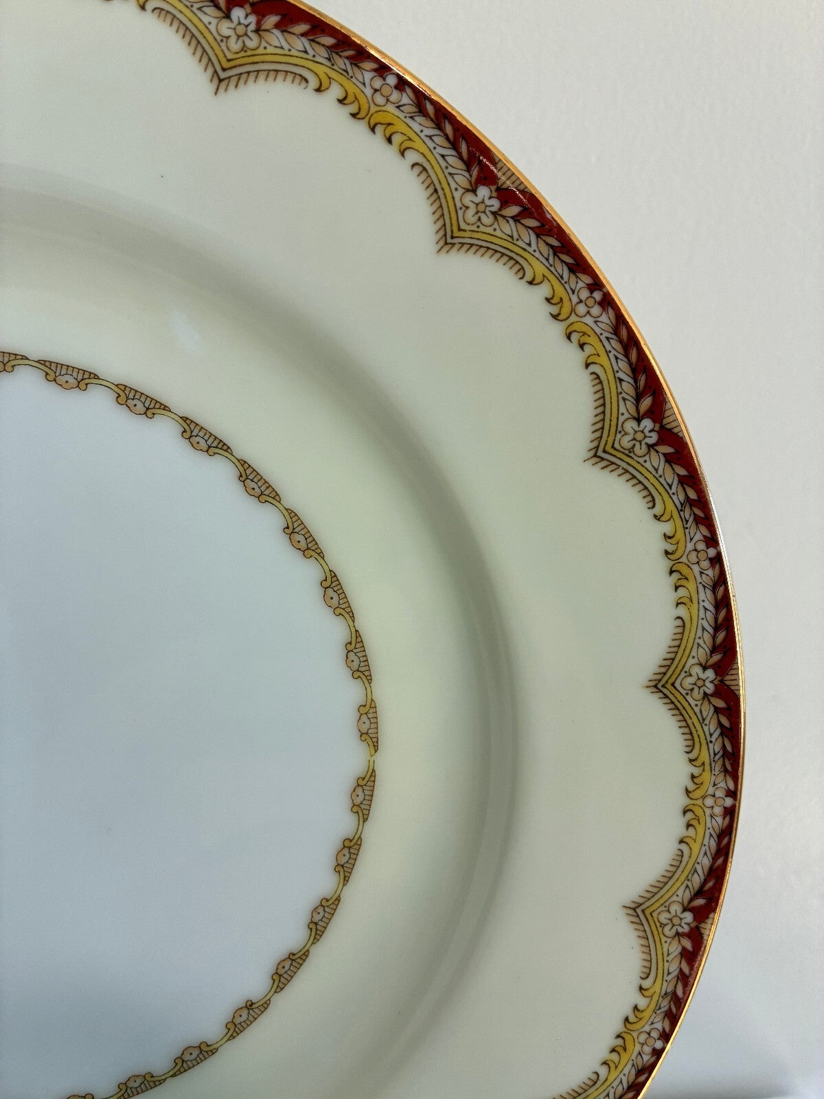 Vintage Meito Celestine Dinner Plates Set of 12, Red and Gold Border, Japan