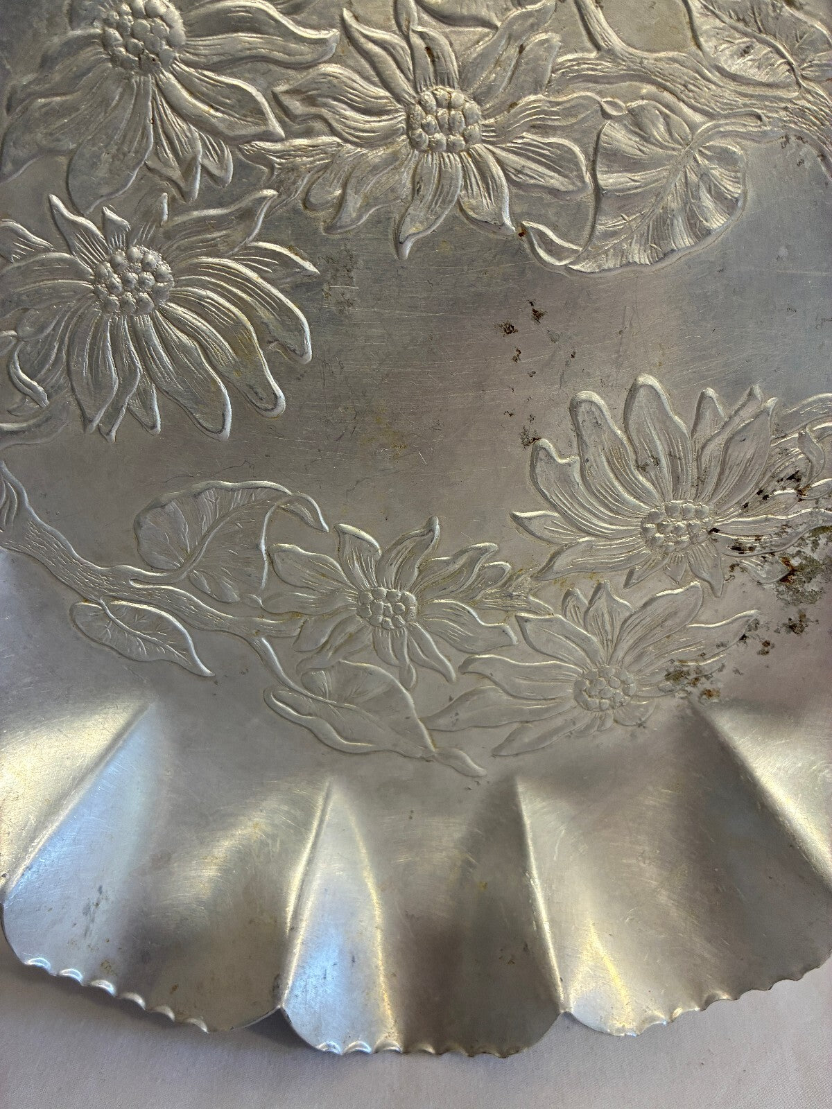 Vintage Farber & Shlevin Hand Wrought Aluminum Tray, Scalloped Daisy Flower Dish