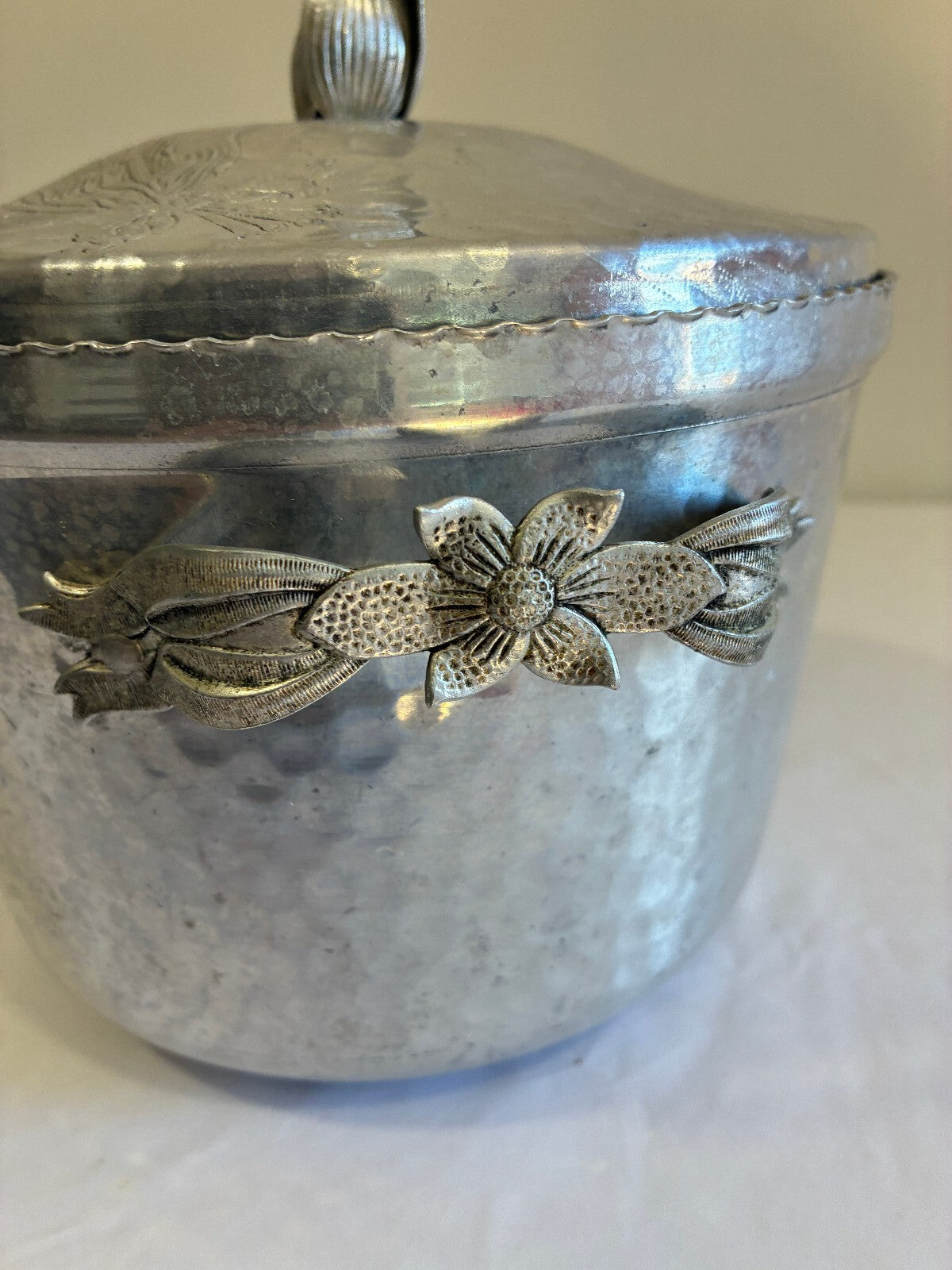 Vintage Hammered Aluminum Lidded Ice Bucket | Tulip Finial Floral Handles