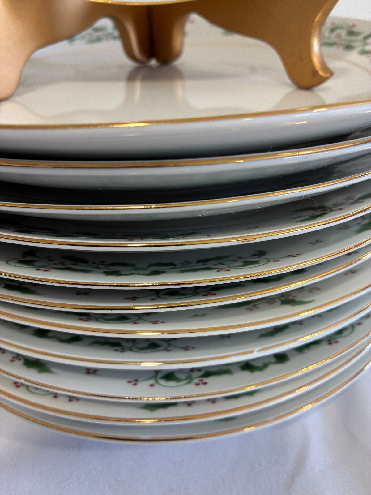 Vintage Holly Berry Christmas Dinner Plates Set of 12