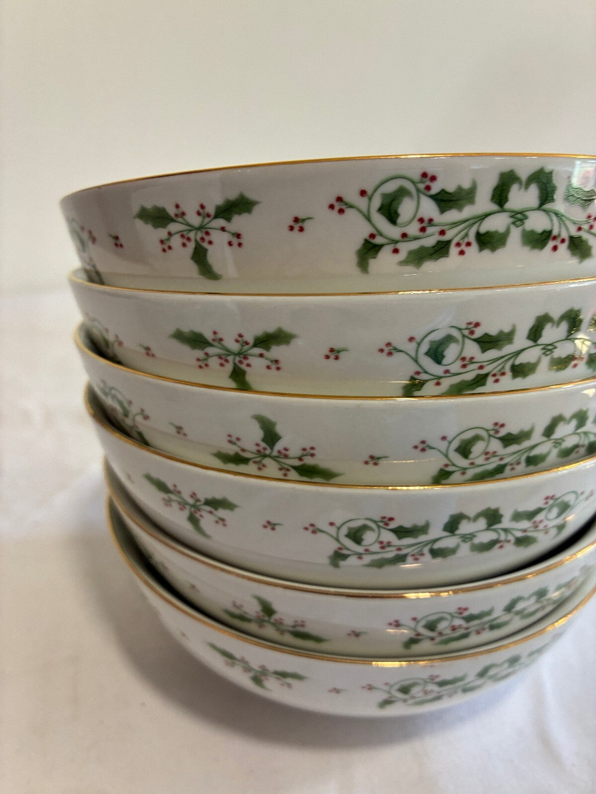 Set of 6 Christmas Holly Berry Bowls with Gold Trim