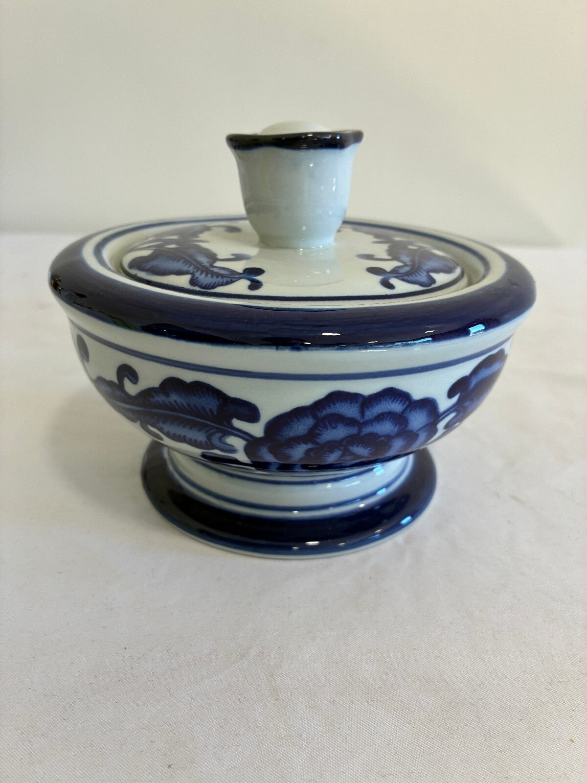 Vintage The Bombay Company Blue and White Lidded Dish, Chinoiserie Trinket Bowl