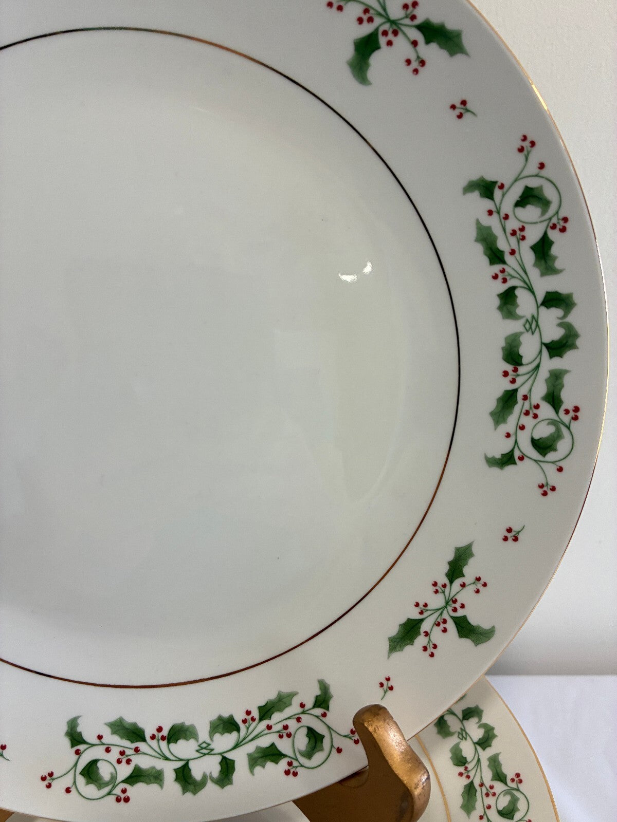 Vintage Holly Berry Christmas Dinner Plates Set of 12
