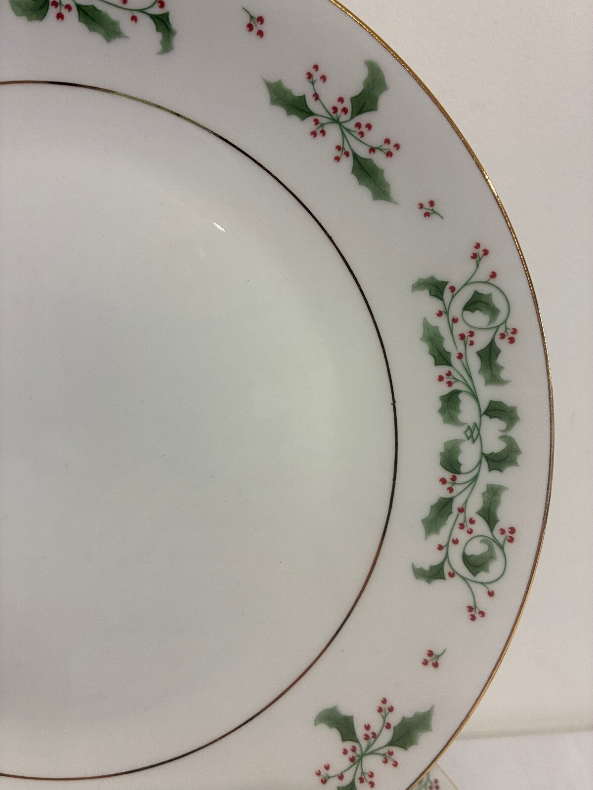 Vintage Holly Berry Christmas Dinner Plates Set of 8