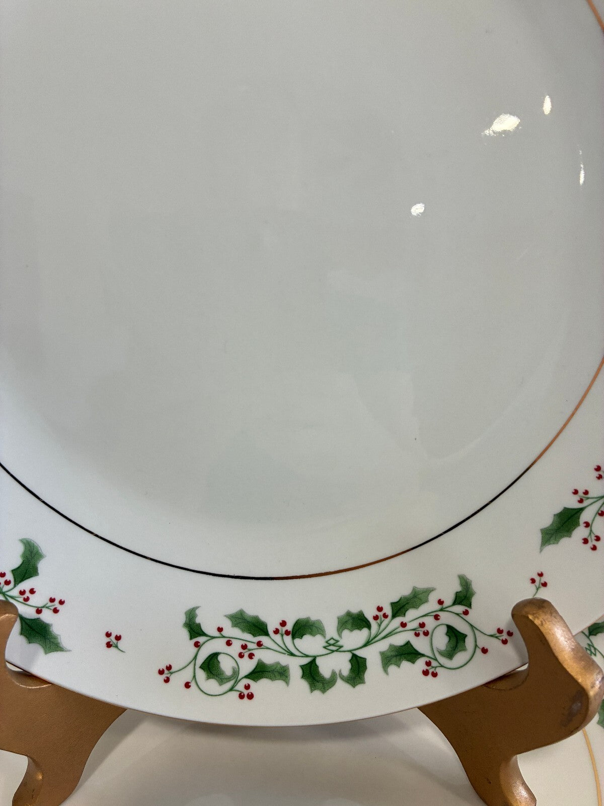Vintage Holly Berry Christmas Dinner Plates Set of 12