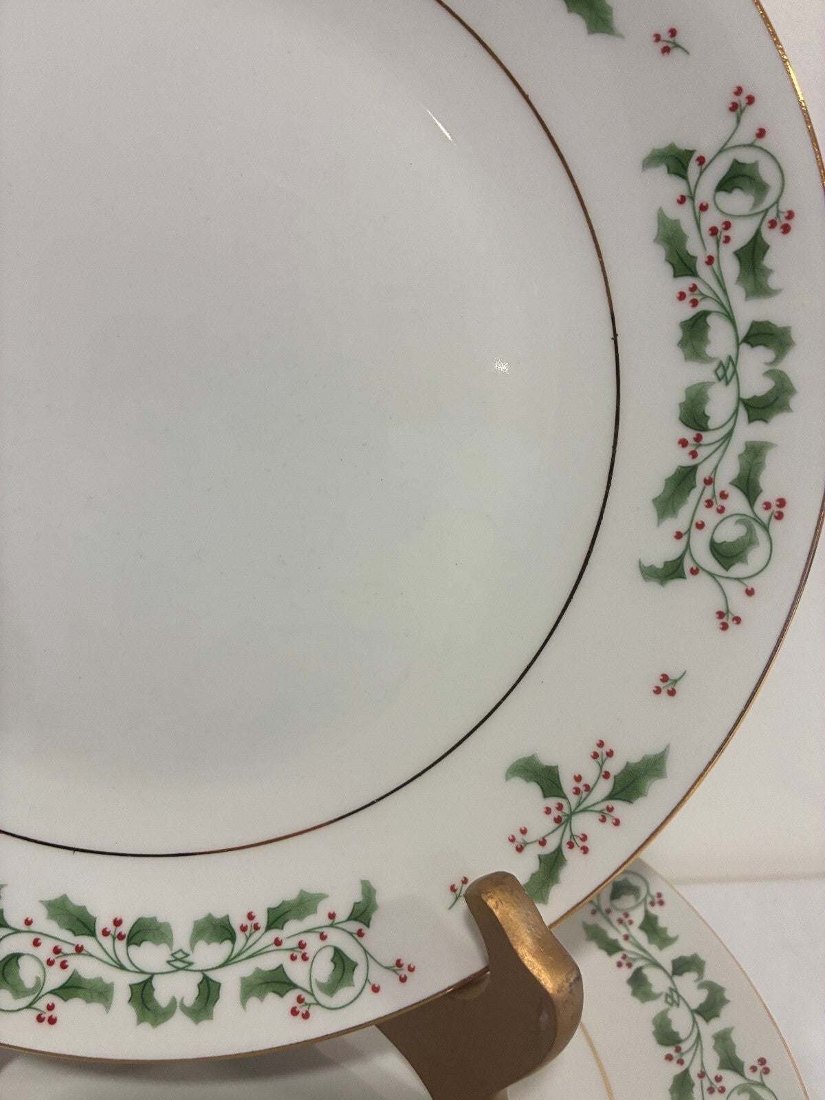 Vintage Holly Berry Christmas Dinner Plates Set of 8