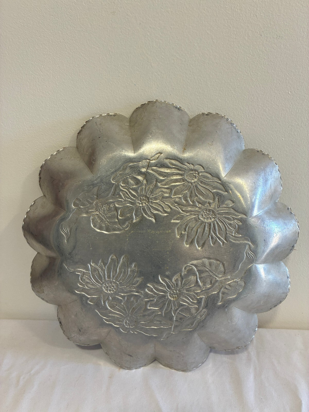 Vintage Farber & Shlevin Hand Wrought Aluminum Tray, Scalloped Daisy Flower Dish