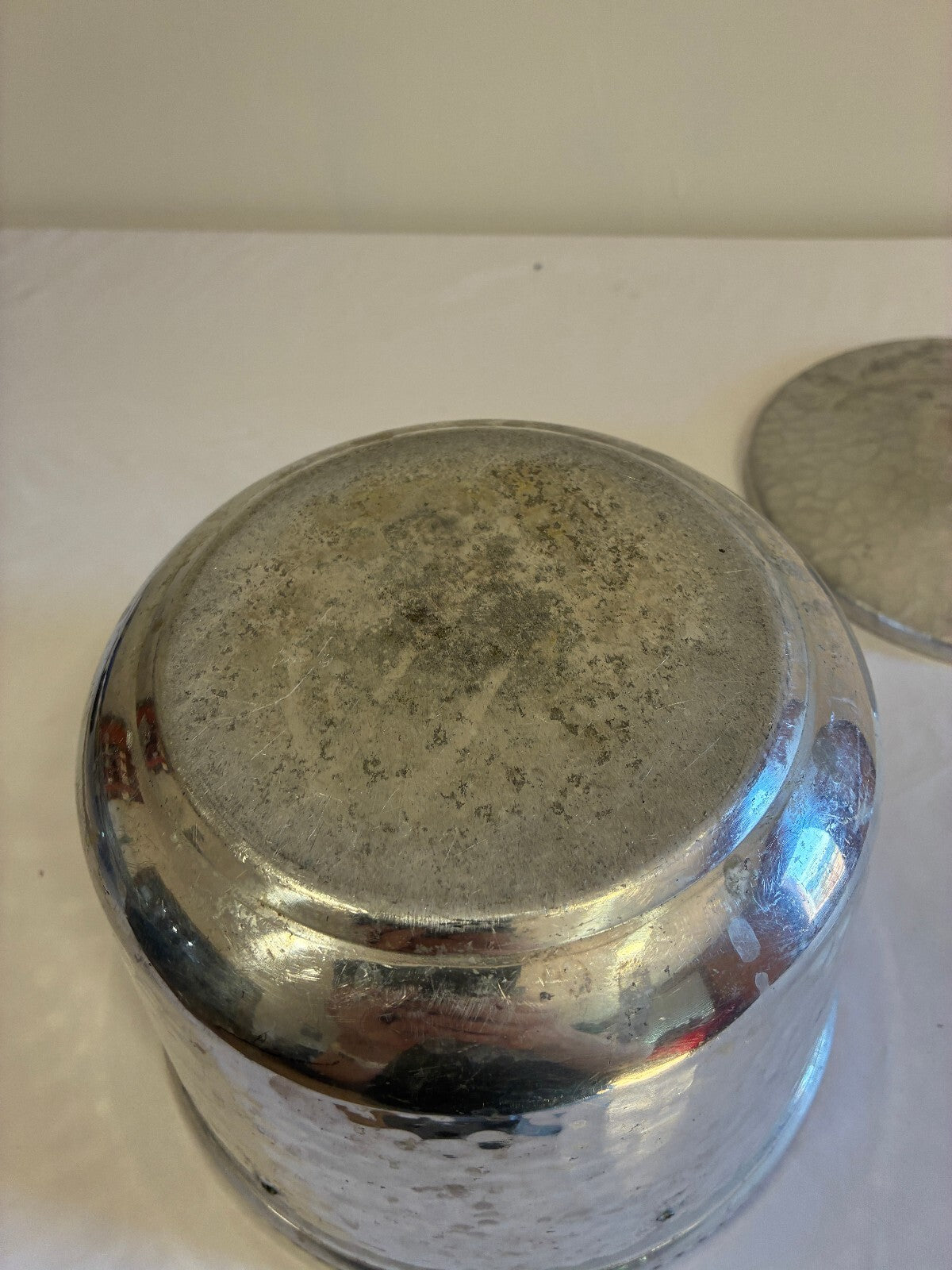 Vintage Hammered Aluminum Lidded Ice Bucket | Tulip Finial Floral Handles