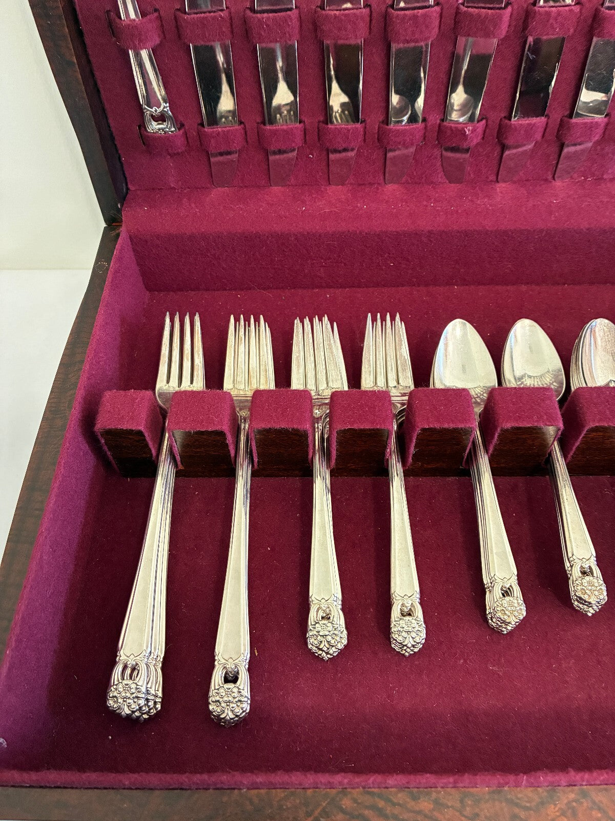 Rogers Bros "Eternally Yours" Silverplate Flatware Set, 52 Pieces With Chest