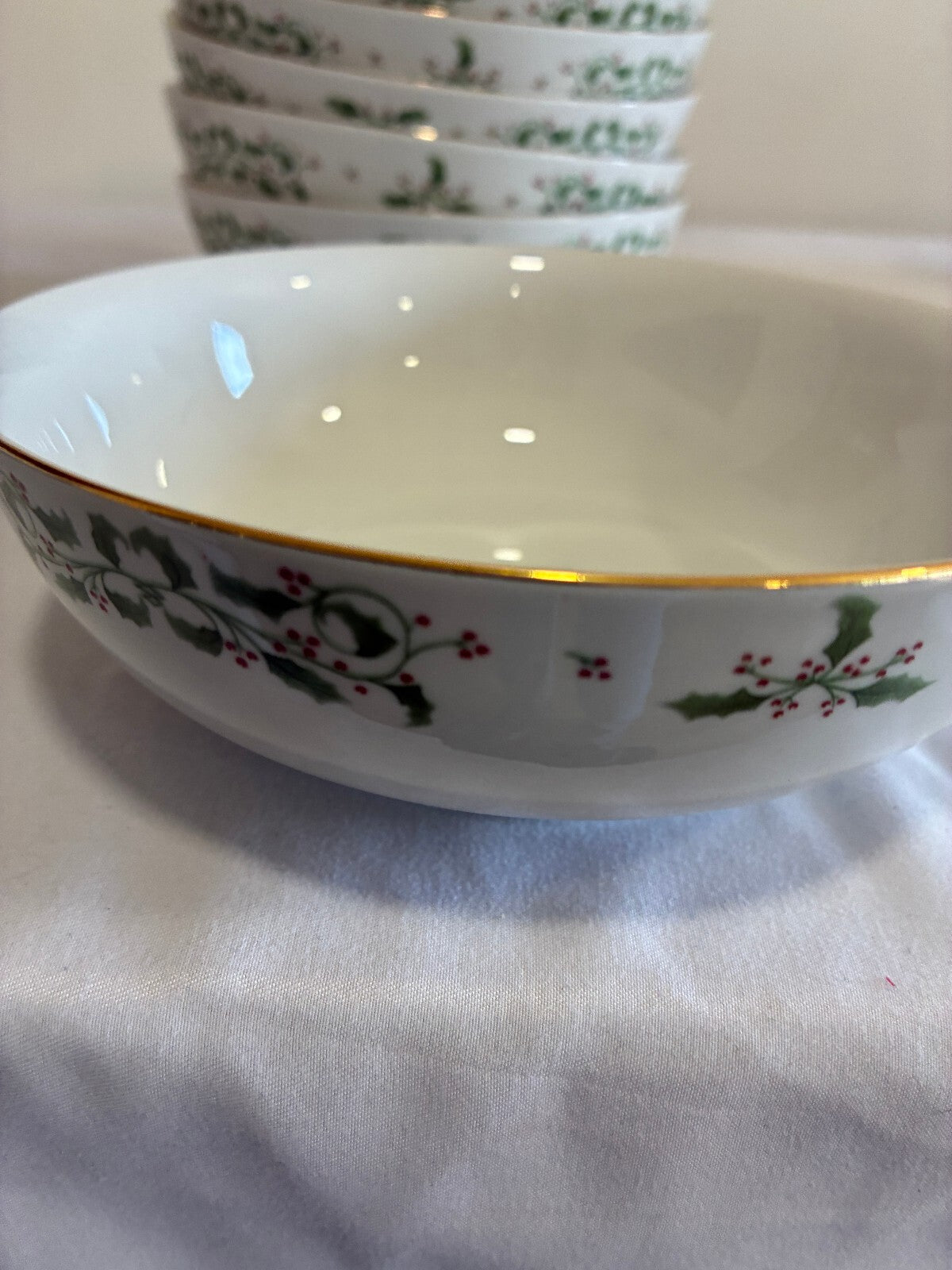 Set of 6 Christmas Holly Berry Bowls with Gold Trim