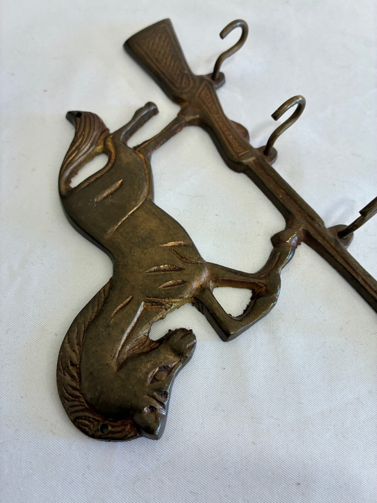 Vintage Brass Horse Key Hook, 4 Hook Wall Rack with Horse & Rifle Western Design