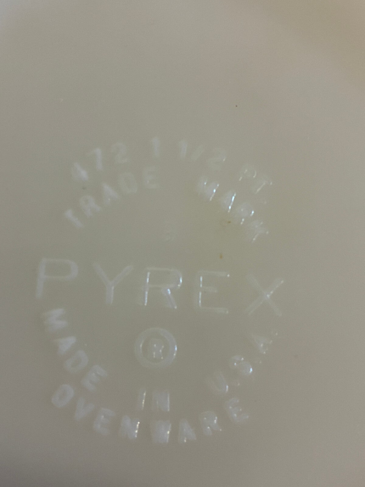 Vintage Pyrex Town & Country Gold Casserole Dish | 1.5 Pt Snowflake Pattern USA