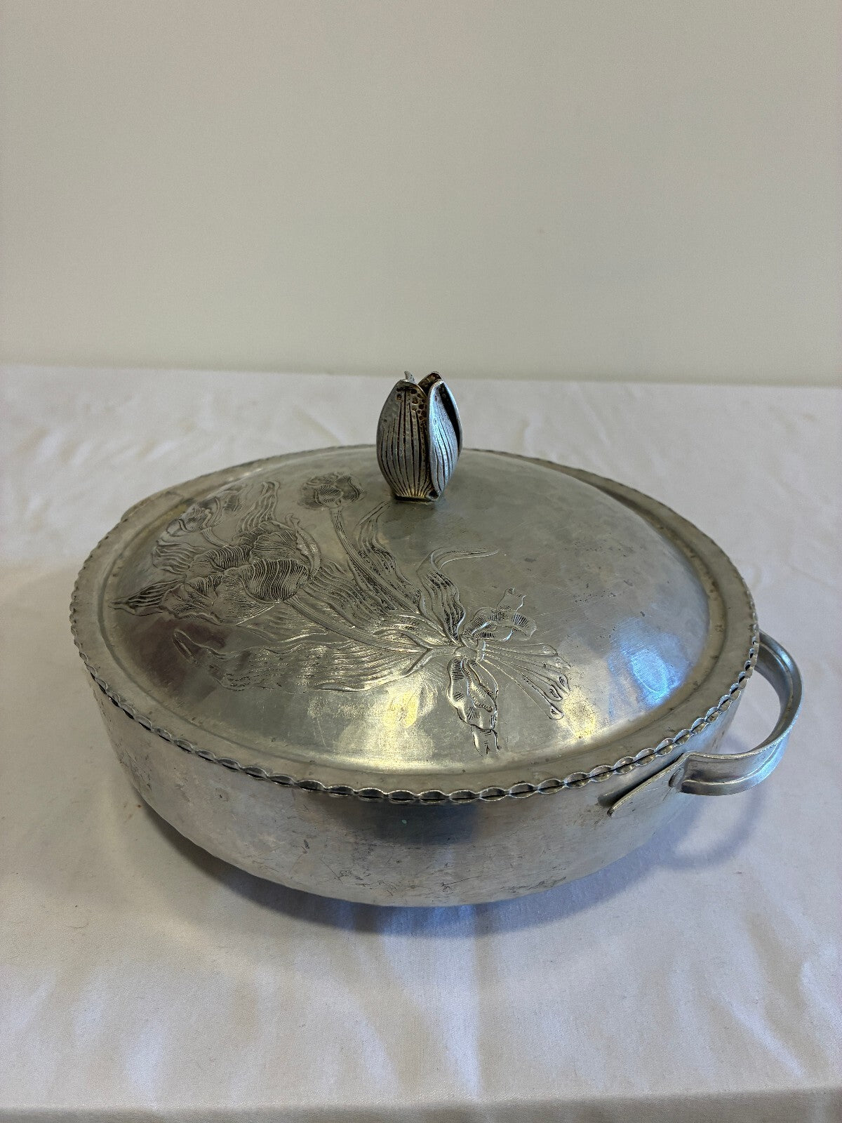 Vintage Hammered Aluminum Lidded Serving Dish | Tulip Flower Finial Casserole