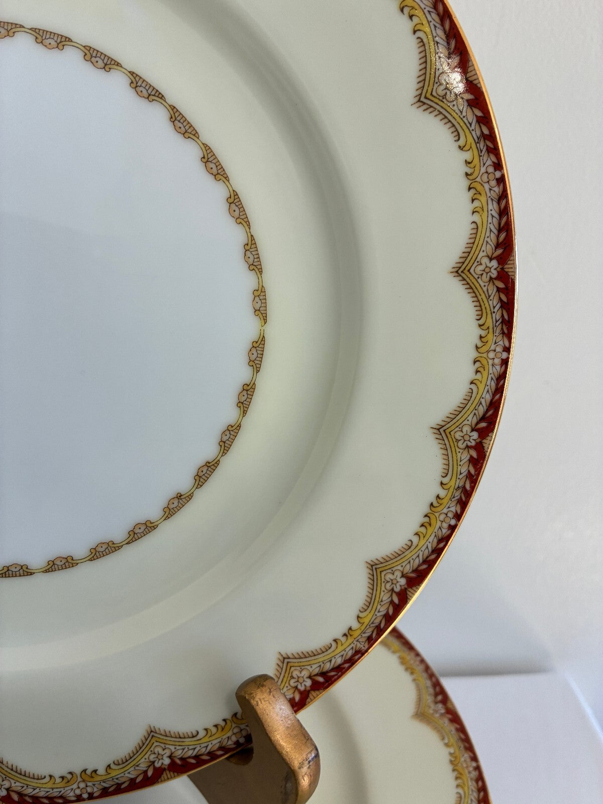 Vintage Meito Celestine Dinner Plates Set of 12, Red and Gold Border, Japan