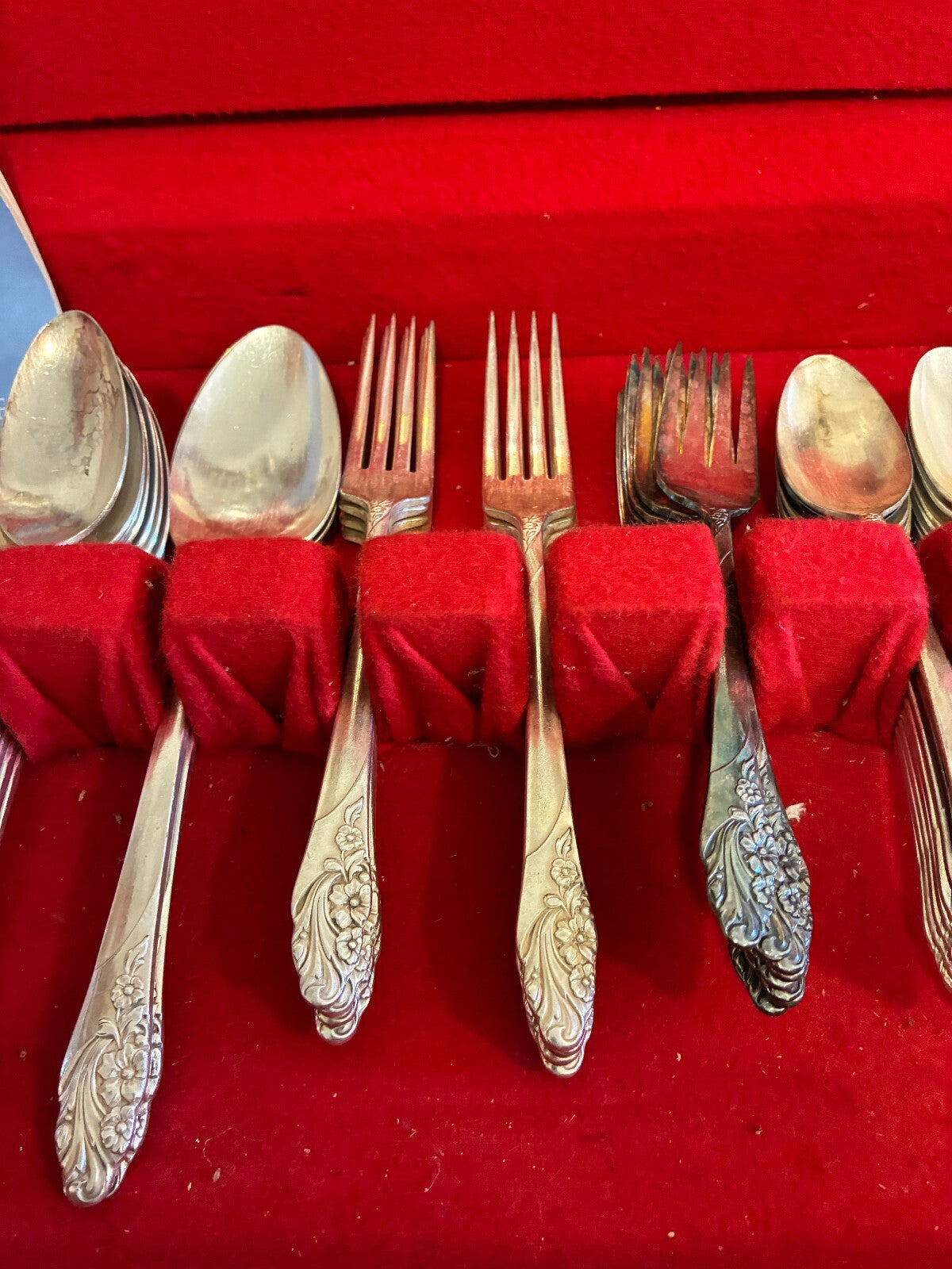 Vintage Community Silverplate Evening Star Flatware Set of 49 with box