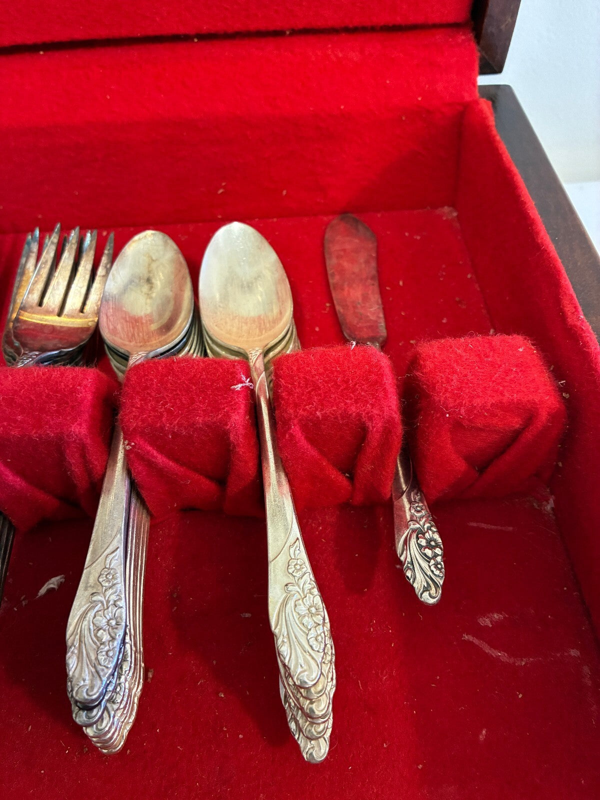 Vintage Community Silverplate Evening Star Flatware Set of 49 with box