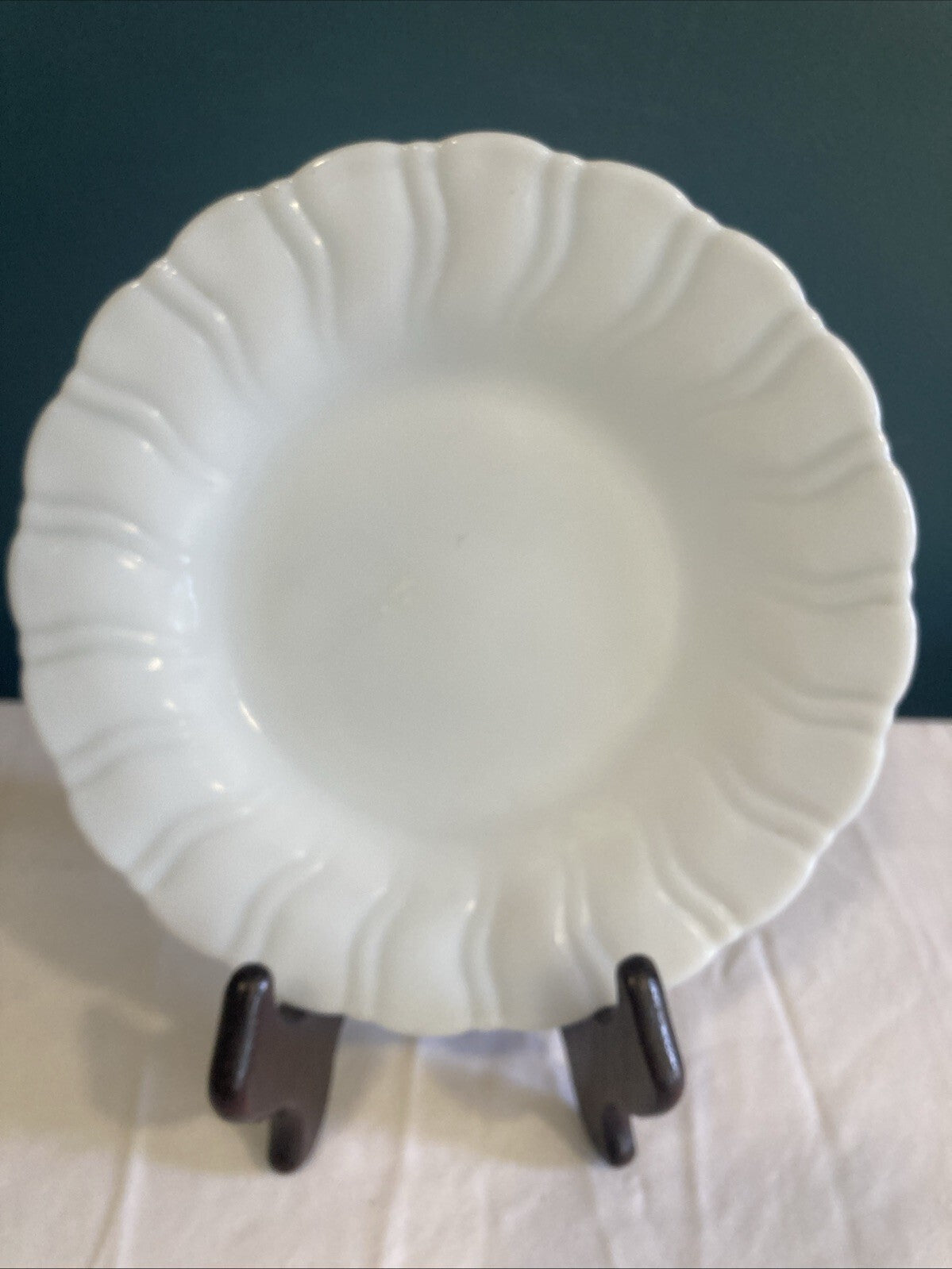 Vintage white milk glass Bread or dessert Plate Swirl 6.5” MCM