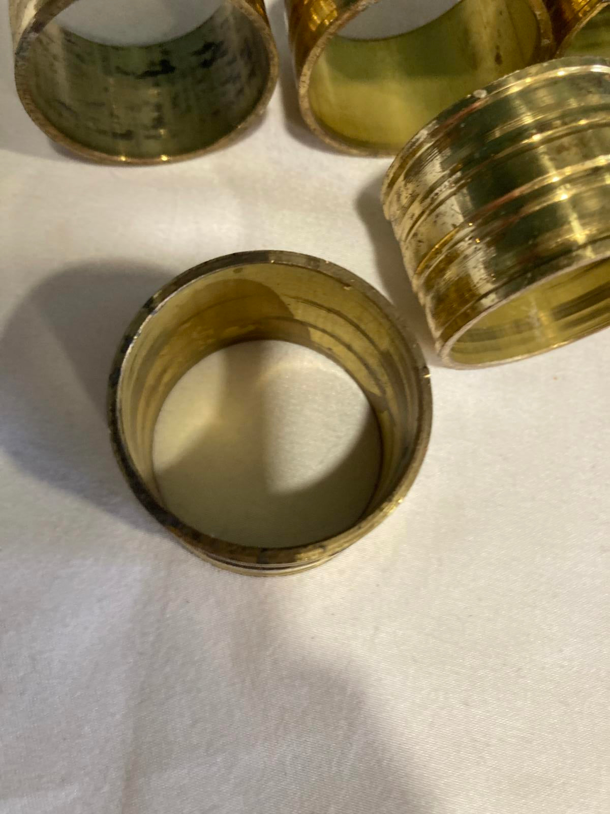 Vintage Ribbed Brass Napkin Rings – Set of 6 Classic Mid-Century Tableware