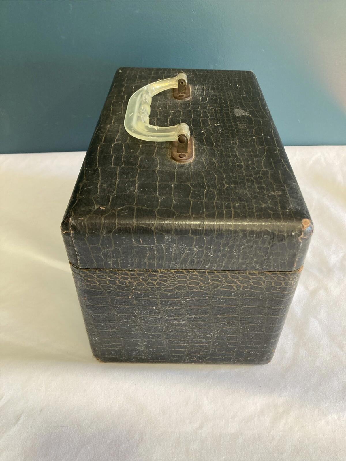 Vintage Hard Shell Makeup Case Faux Alligator Texture Overnight Train Case Travel Vanity Storage