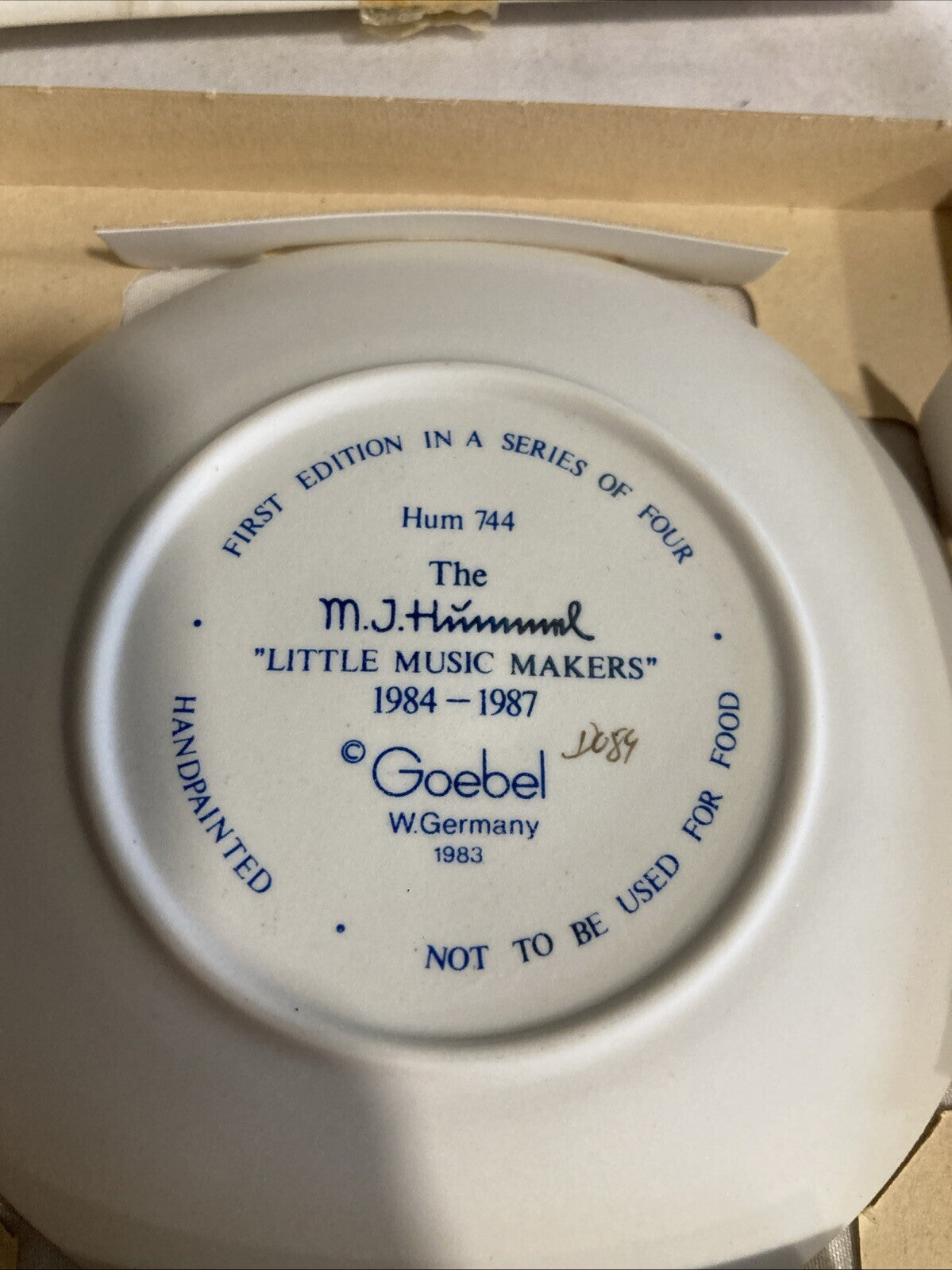Hummel Goebel 4” Plate Little Fiddler 1984 Hand Painted #466 Box Vintage Germany