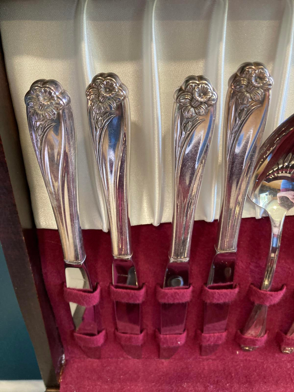 W.M. Rogers Daffodil Silverplate Flatware Set of 52 in Tarnish Free Wooden Case
