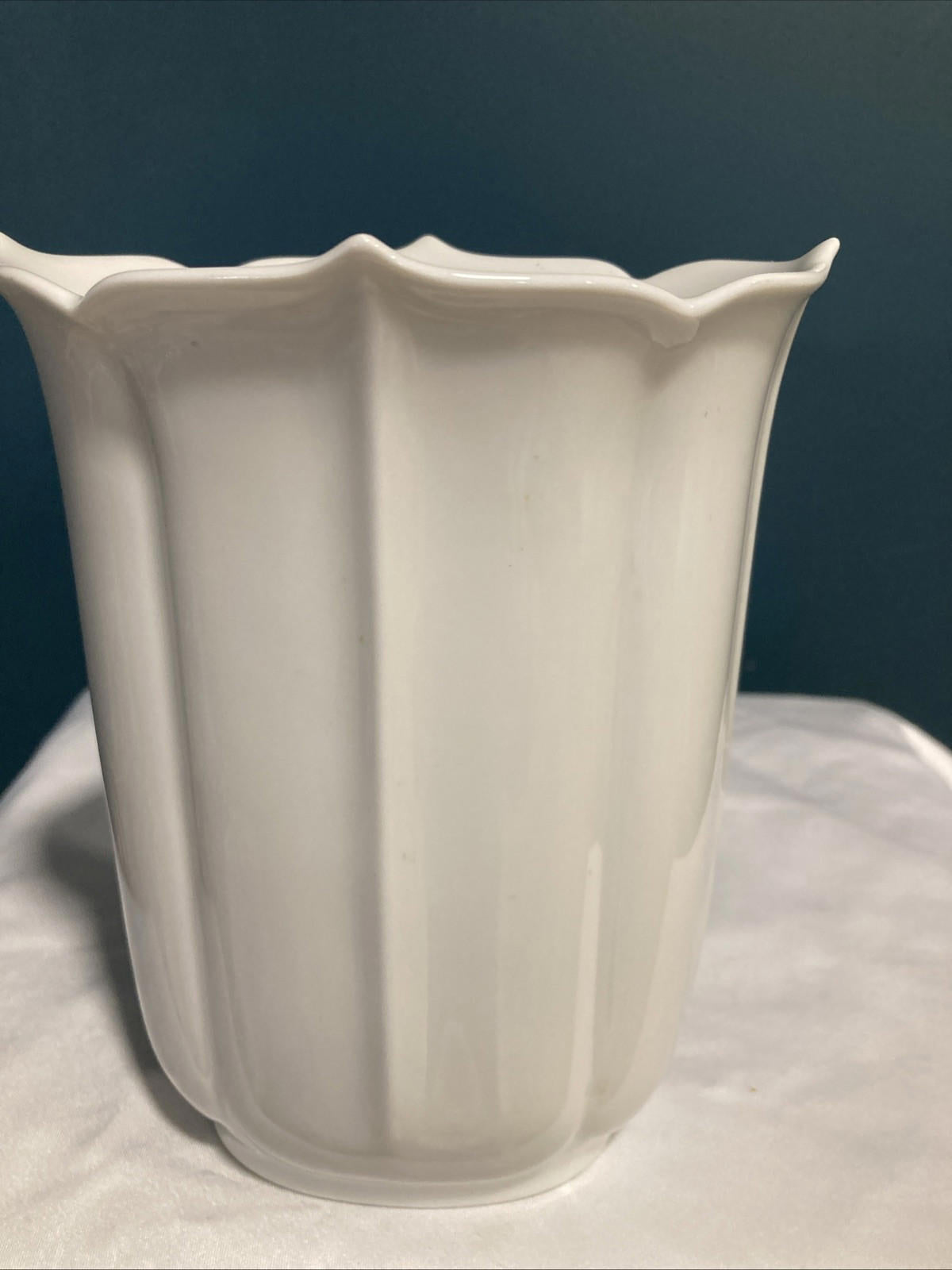 Vintage KAISER West Germany Golden Crown White Porcelain Flower Vase