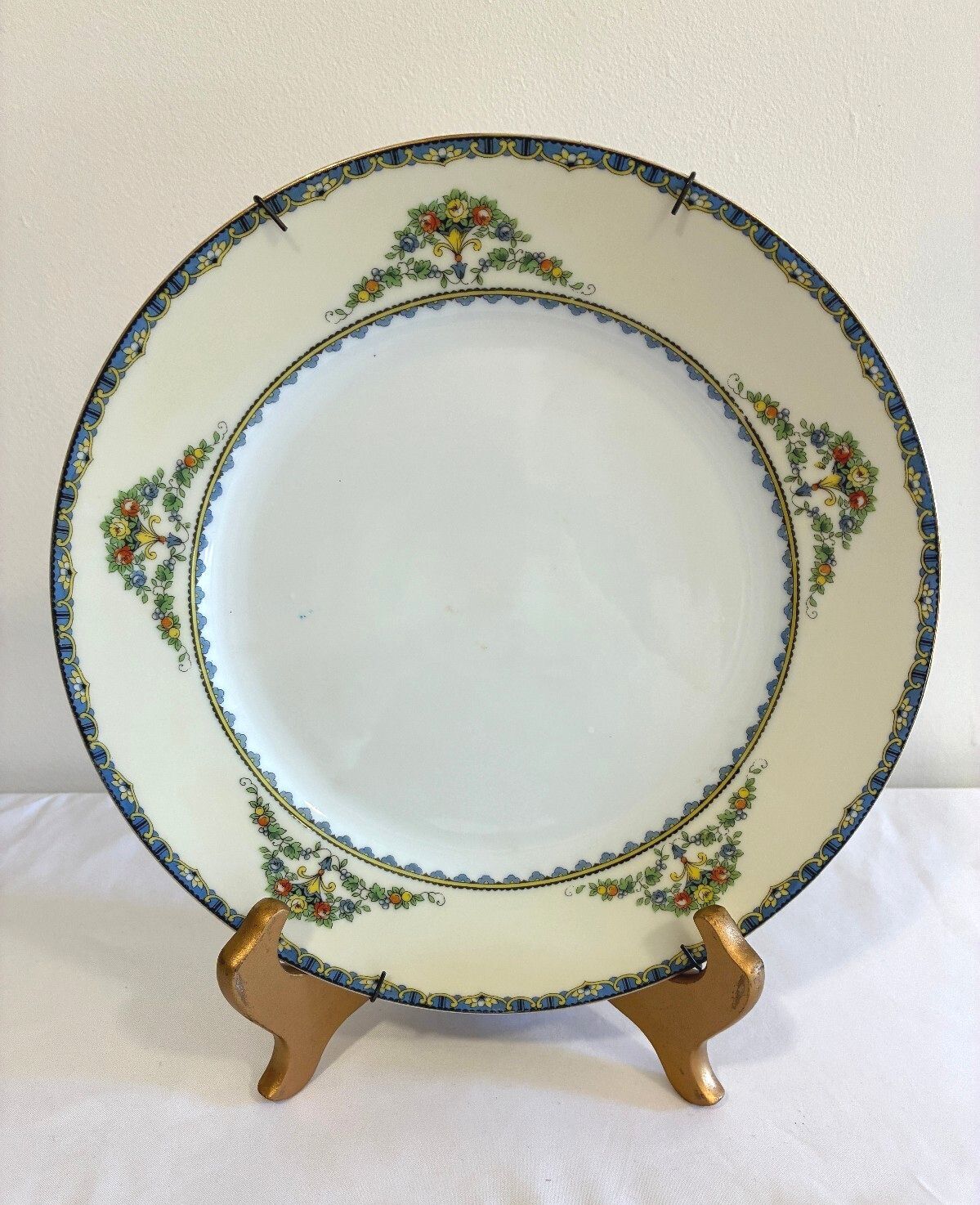 Vintage Noritake Avril Dinner Plate with Plate Hanger, Floral China 9.9", Japan