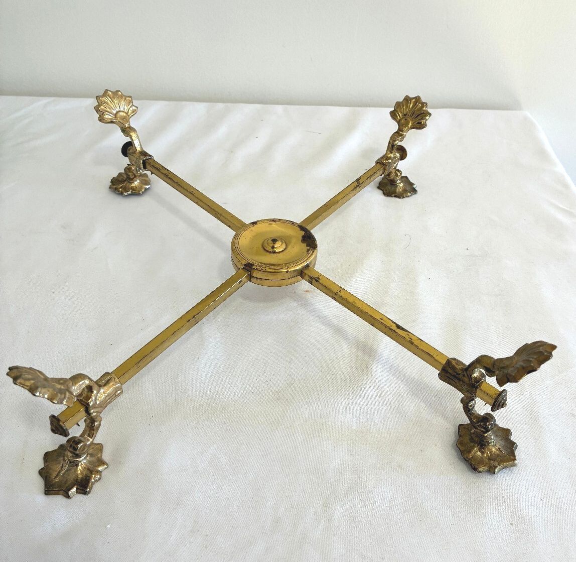 Vintage Adjustable Brass Trivet, Expandable Dish Stand with Ornate Shell Feet