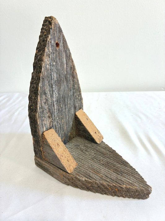 Vintage Rustic Wooden Shelf / Primitive Wall Bracket