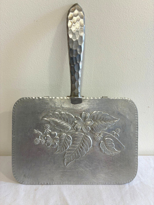 Vintage Everlast Hammered Aluminum Crumb Tray, Dogwood Floral Silent Butler
