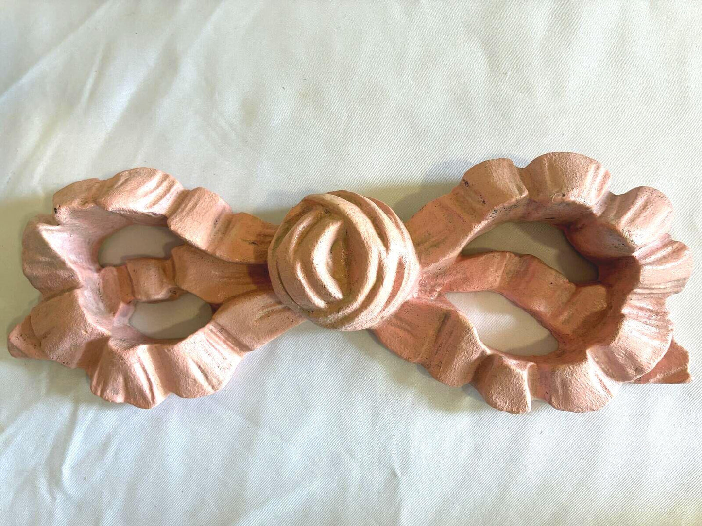 Vintage Pink Wooden Bow Wall Hanging Carved Ribbon Decor Shabby Chic Cottagecore
