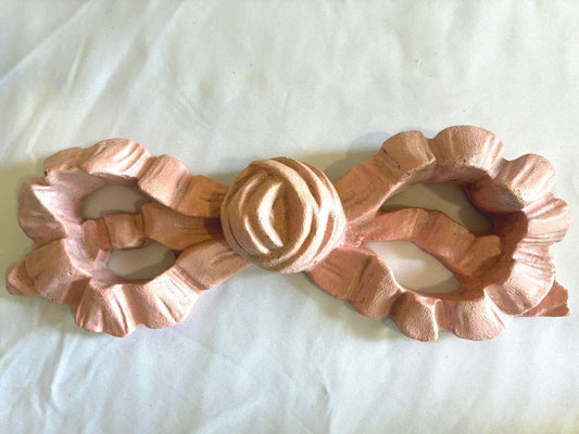 Vintage Pink Wooden Bow Wall Hanging Carved Ribbon Decor Shabby Chic Cottagecore