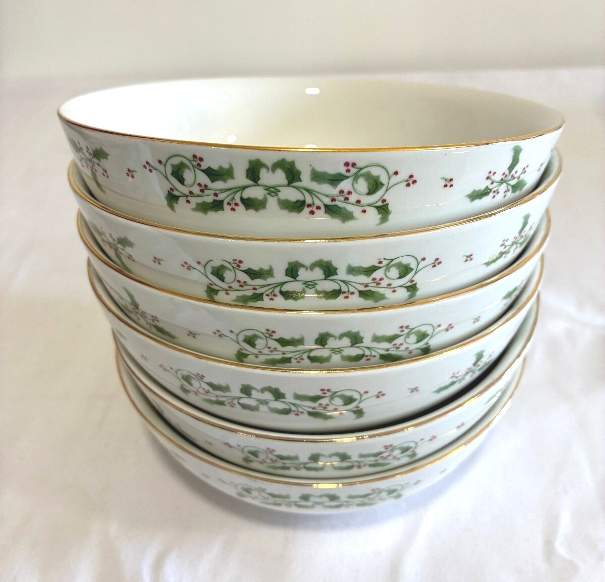 Set of 6 Christmas Holly Berry Bowls with Gold Trim